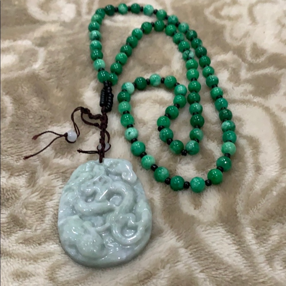 Jade pendant and chain